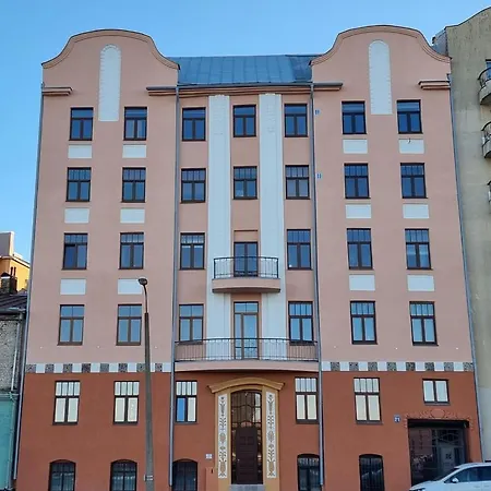 Riverside Promenade S Lägenhet