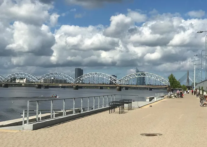 Apartment Riverside Promenade S *