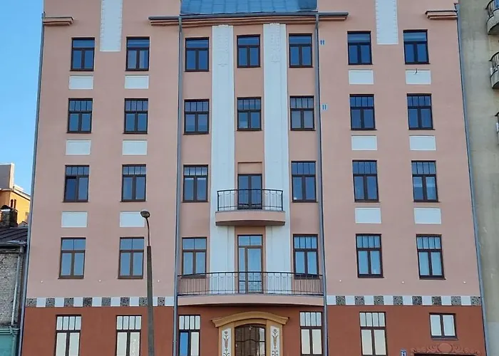 Riverside Promenade S Apartment